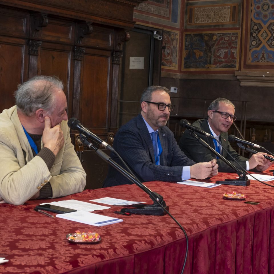 Giorgio Parisi Lectio Magistralis Università di Perugia- Maurizio Oliviero- Luca Gammaitoni